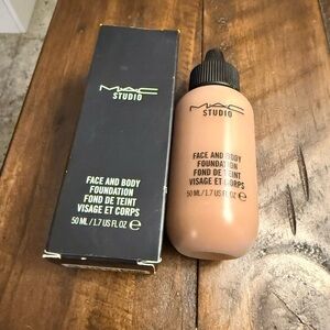 Authentic MAC Cosmetics Studio Face and Body Foundation - Tan (New), Shade: C7